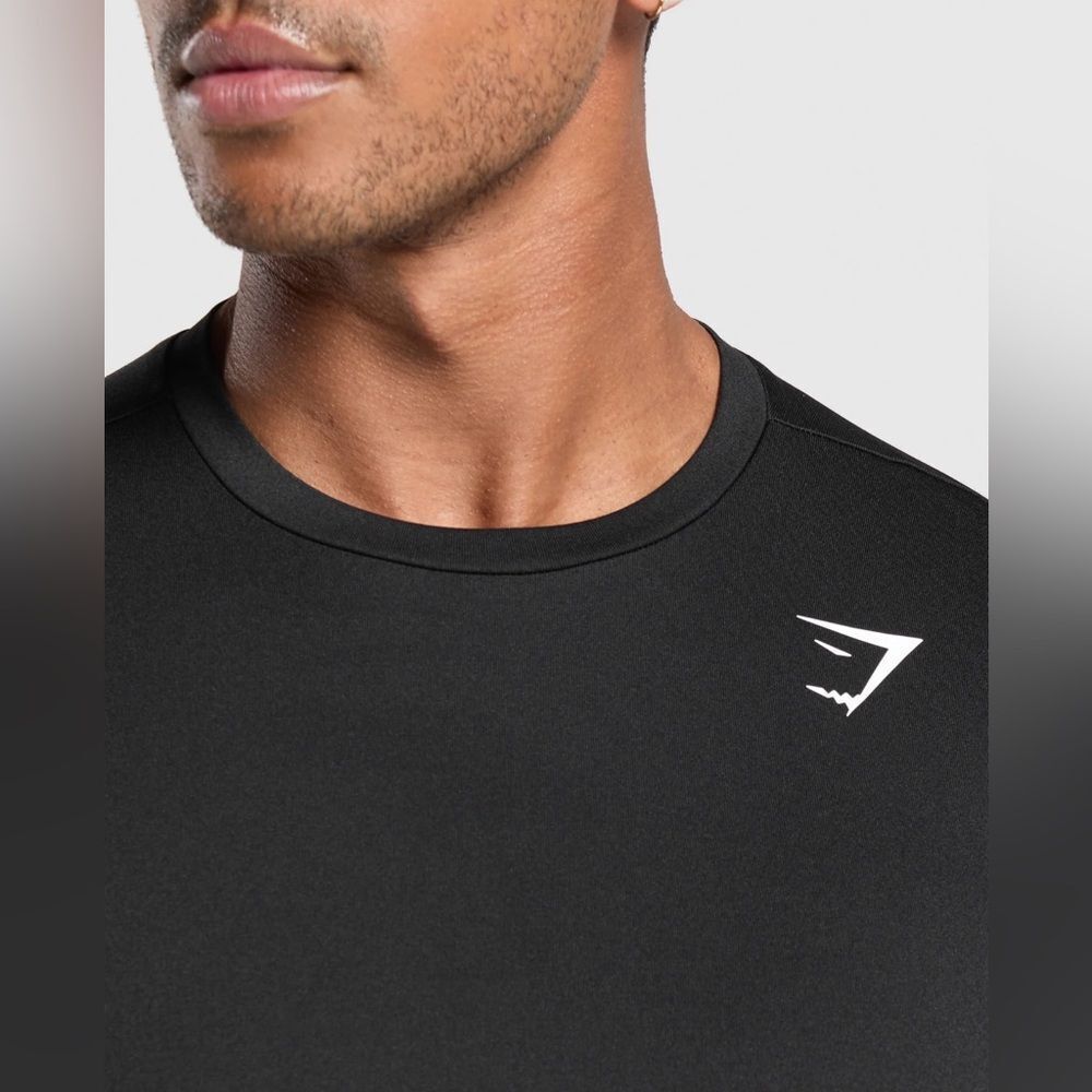 Gymshark Arrival Long Sleeve T-Shirt Black Small NWT IN PACKAGE - Picture 2 of 10